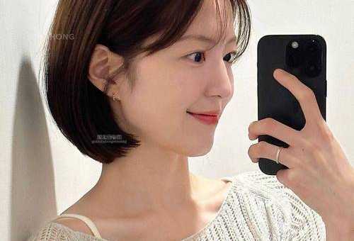 最适合鸭蛋脸的发型盘点：让你瞬间变女神
