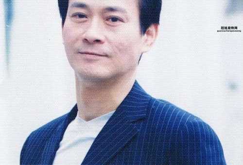 周润发详细履历：三次金像奖影帝的背后故事