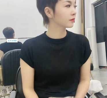 适合圆脸女生的短发怎么选？发型师教你几招！