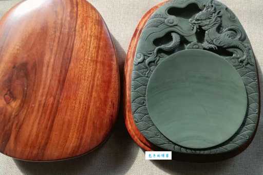 文房四宝对应哪些生肖？揭秘羊毫龙砚牛皮墨猴