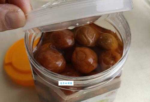 白糖梅子真稀奇(打一食物) 这道题的答案是什么？