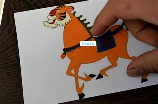 图片成语题：虎头马身穿衣服，你能猜出这个成语吗？