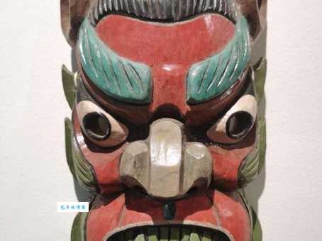 头戴花冠穿锦衣指什么生肖？这几个特征你肯定想不到！